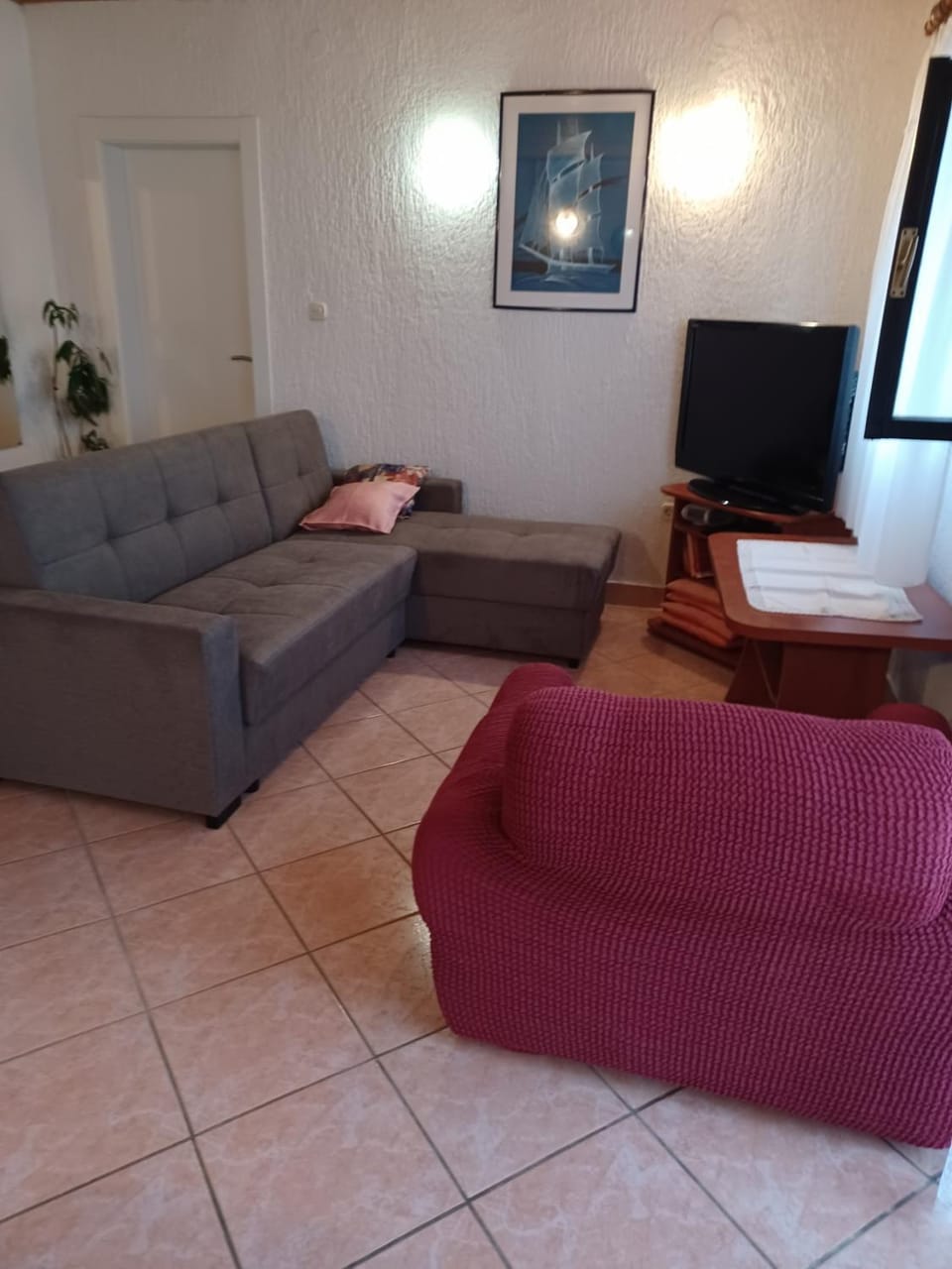 Communal lounge/ TV room, Living room