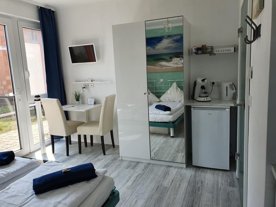 Dining area, Bedroom