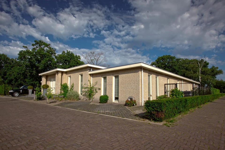 Facade/entrance, Day, Summer, Decorative detail