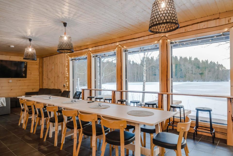 Winter, Seating area, Dining area, Lake view, Landmark view