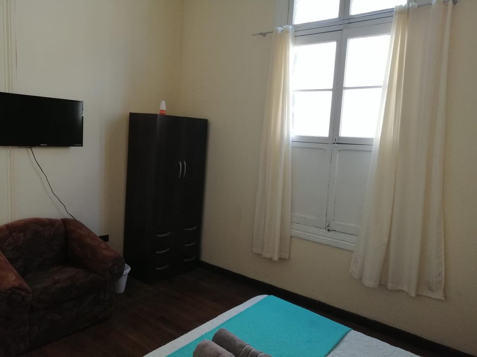 Hostal Rama & CaStle Hostel in Valparaiso