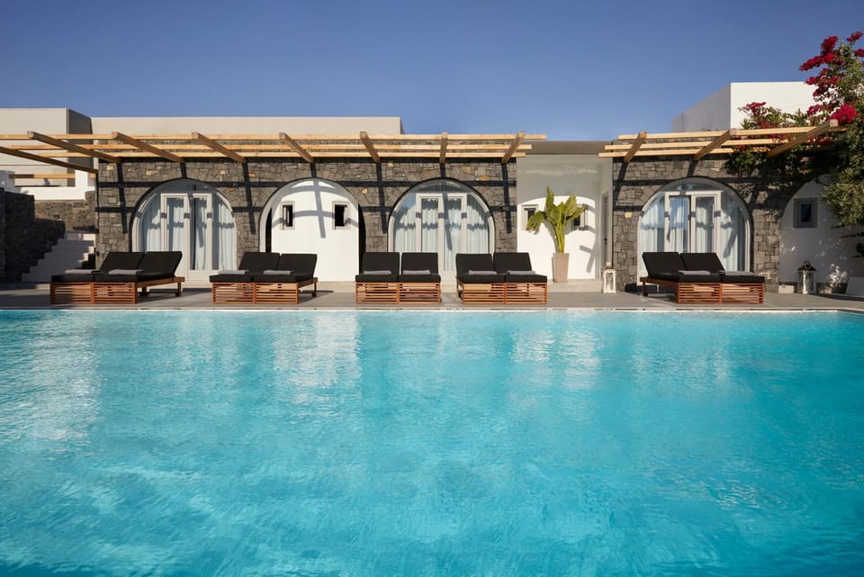 Property building, Swimming pool