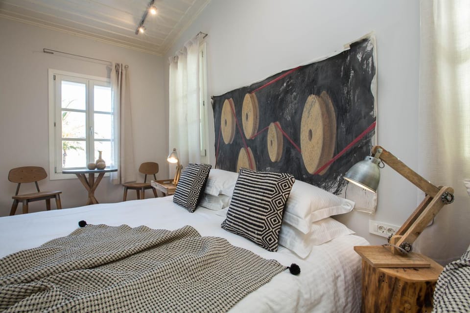 Photo of the whole room, Decorative detail, Bedroom