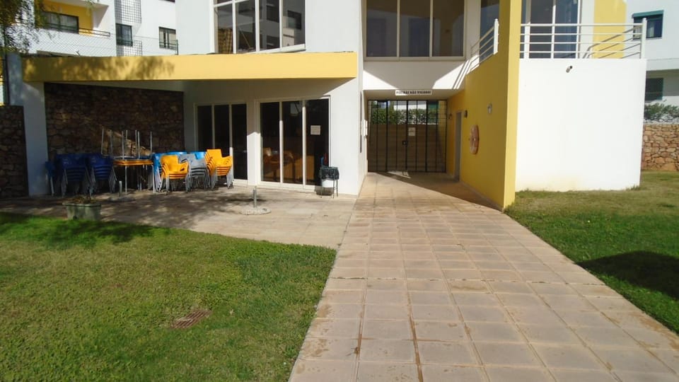 Property building, Lounge or bar, Banquet/Function facilities, Drinks, Alcoholic drinks, Non alcoholic drinks