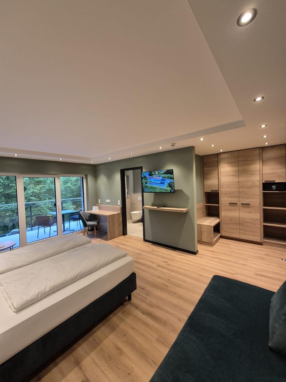 Photo of the whole room