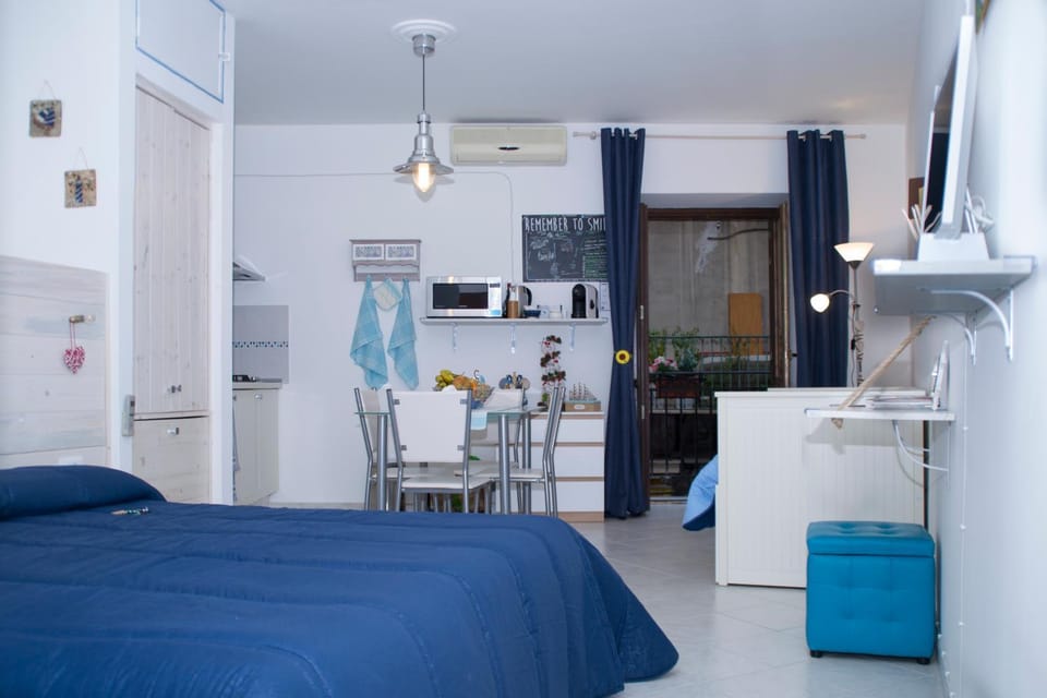 Kitchen or kitchenette, Photo of the whole room