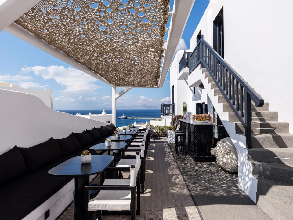 Property building, Restaurant/places to eat, Breakfast