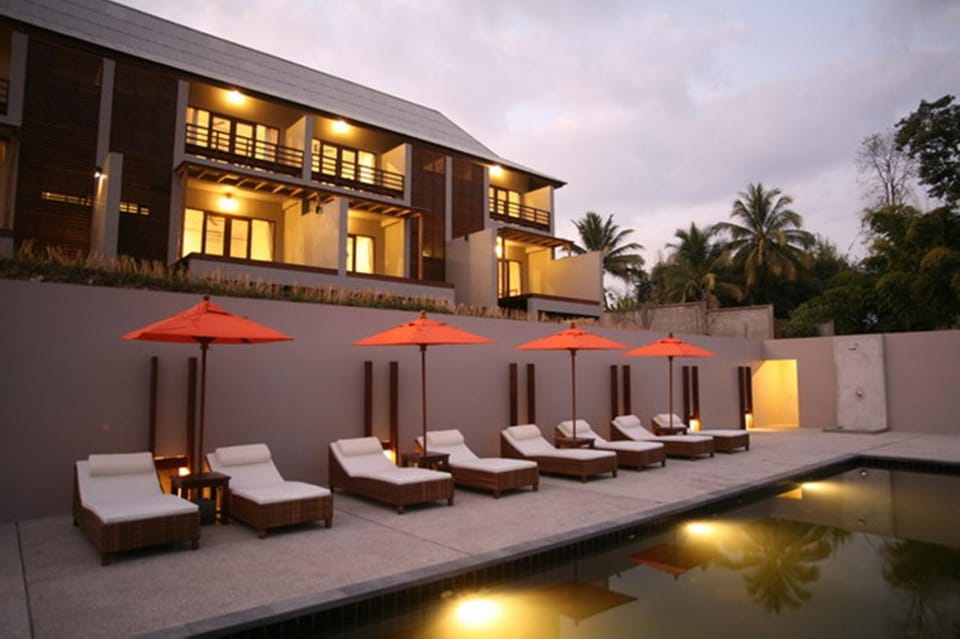 Facade/entrance, Swimming pool, Swimming pool