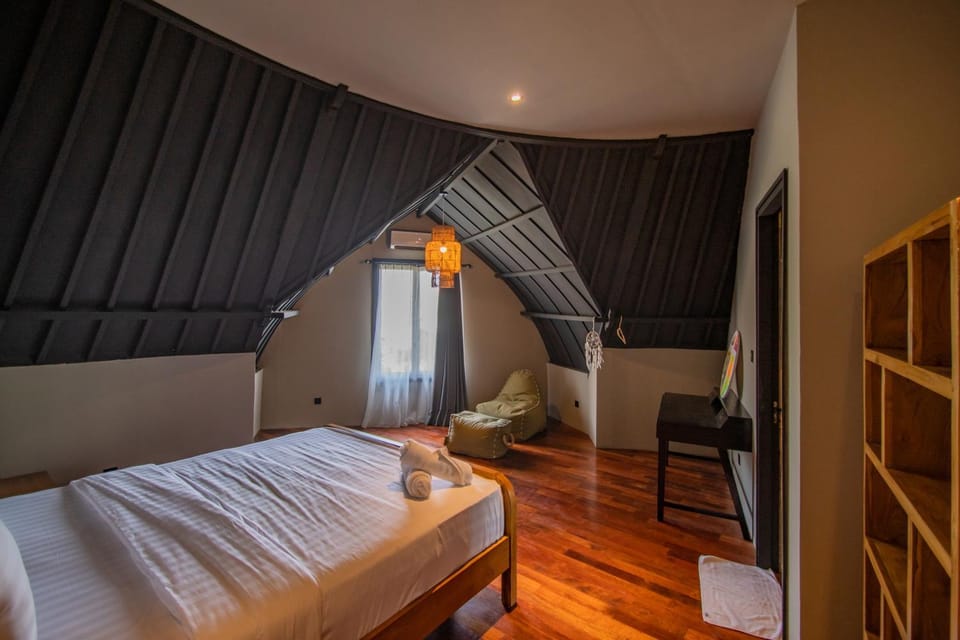 Photo of the whole room