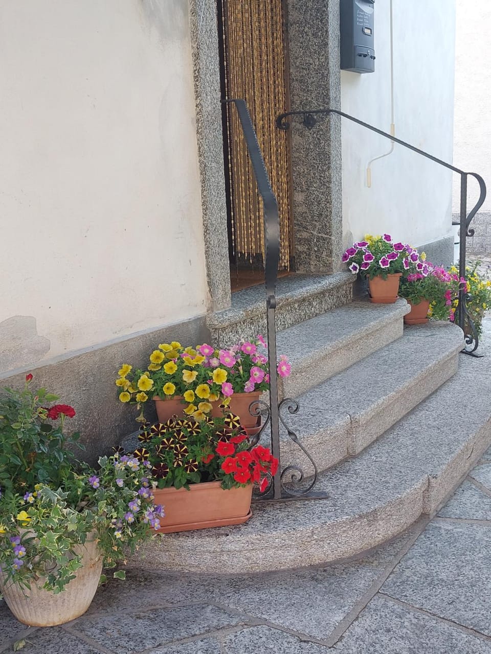 Trattoria Bar Pace Bed and Breakfast in Canton of Ticino