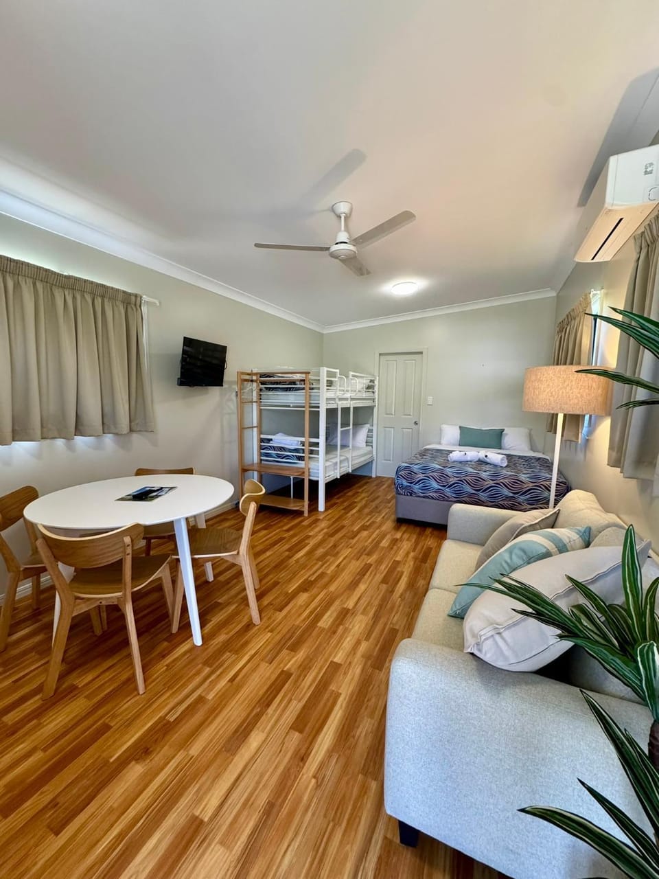 Bowen Holiday Park Campground/ 
RV Resort in Bowen