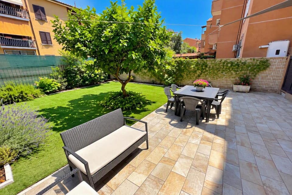 Casa Paestum. Your wonderful garden in Rome House in Rome
