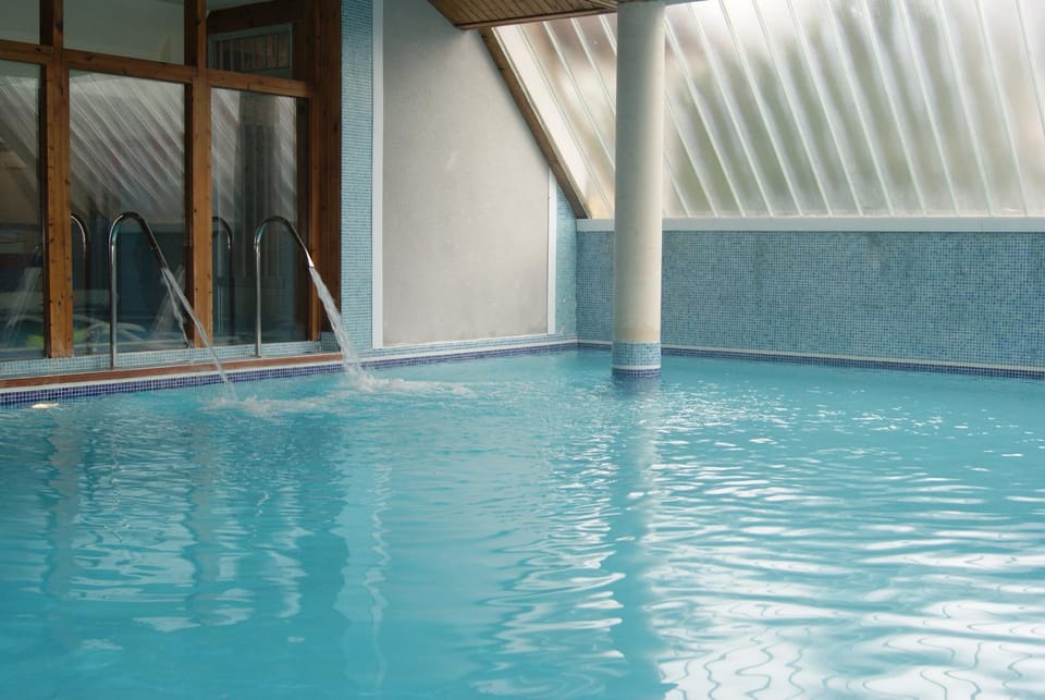 Swimming pool, Swimming pool