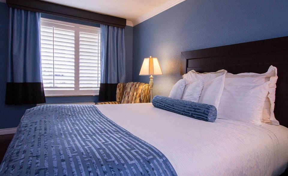 Bed, Decorative detail