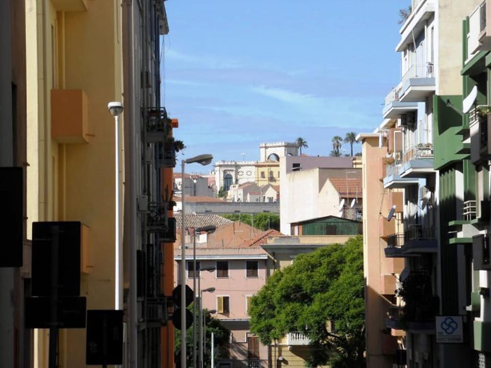 Facade/entrance, Neighbourhood, Balcony/Terrace, City view, Street view