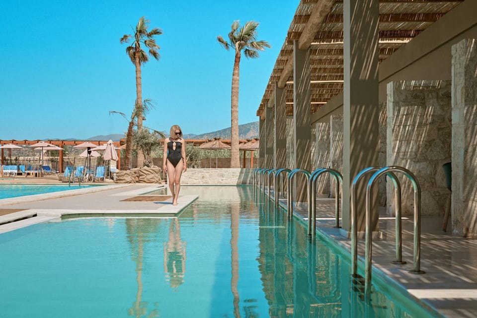 Pool view, Swimming pool