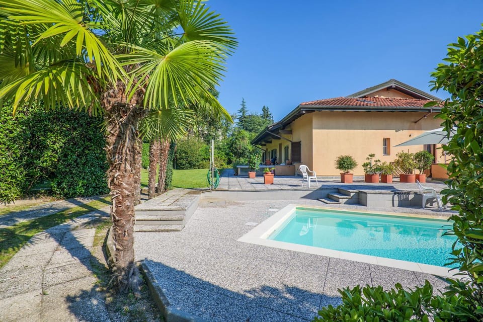 Lake view, Mountain view, Swimming pool