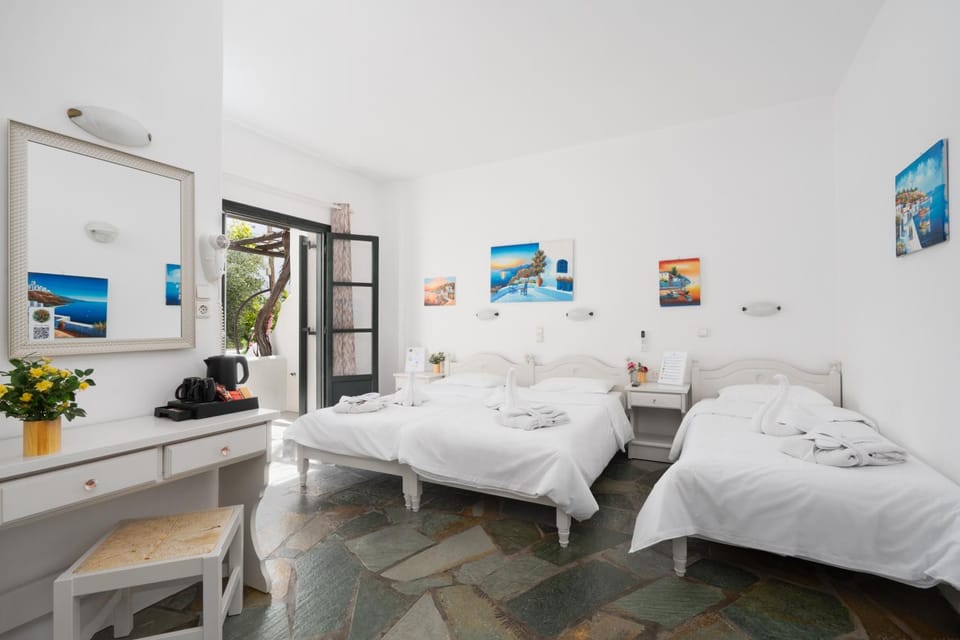 Eleni Rooms Bed and Breakfast in Paros