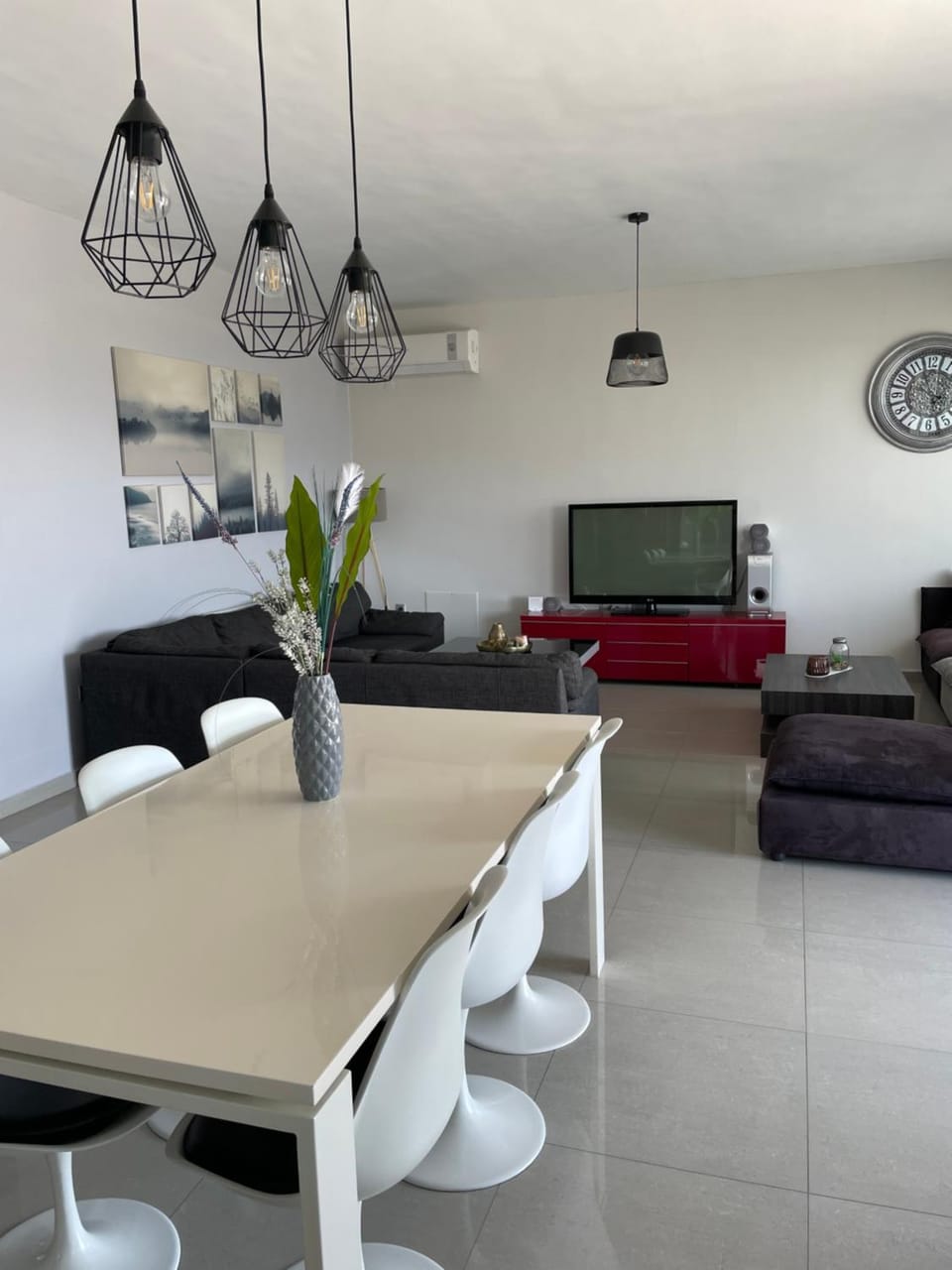 Living room, Dining area