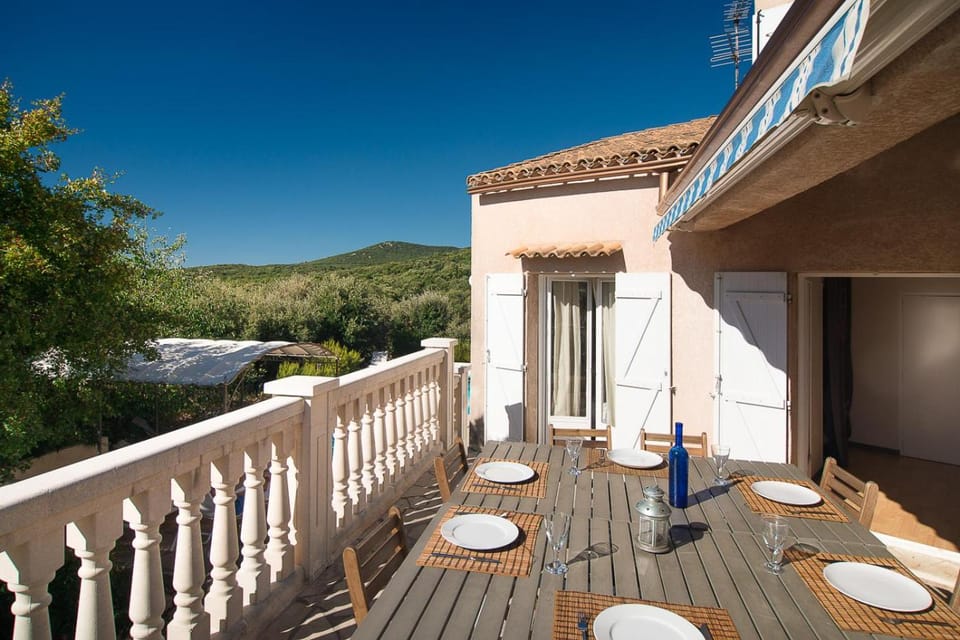 Patio, Natural landscape, Balcony/Terrace, Dining area