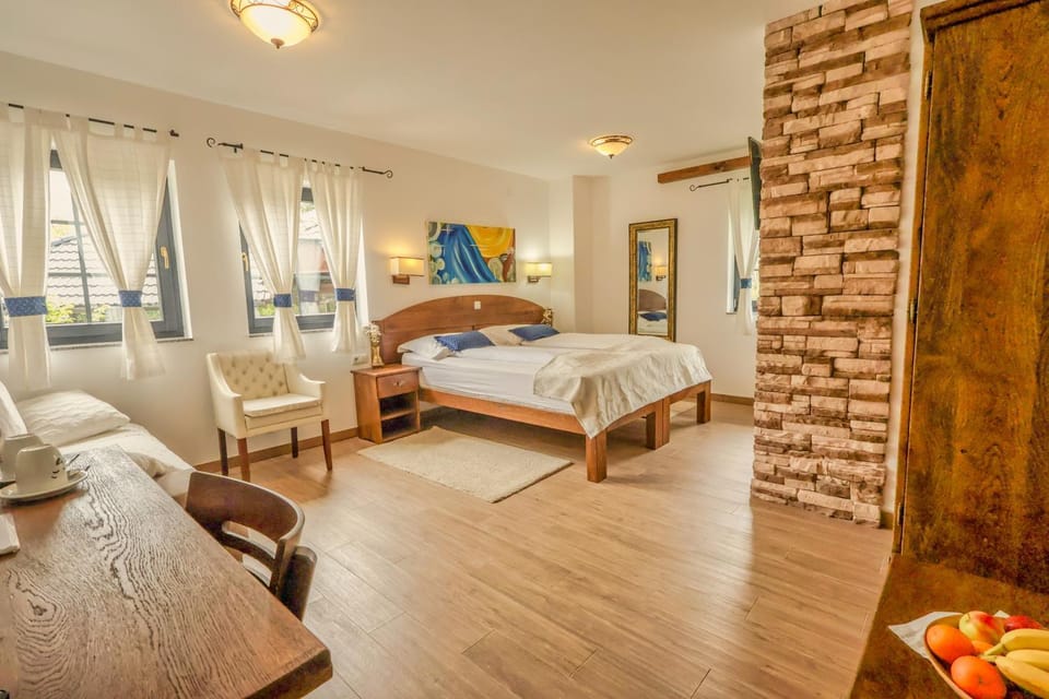 Bed, View (from property/room), Floor plan, Bedroom, wardrobe