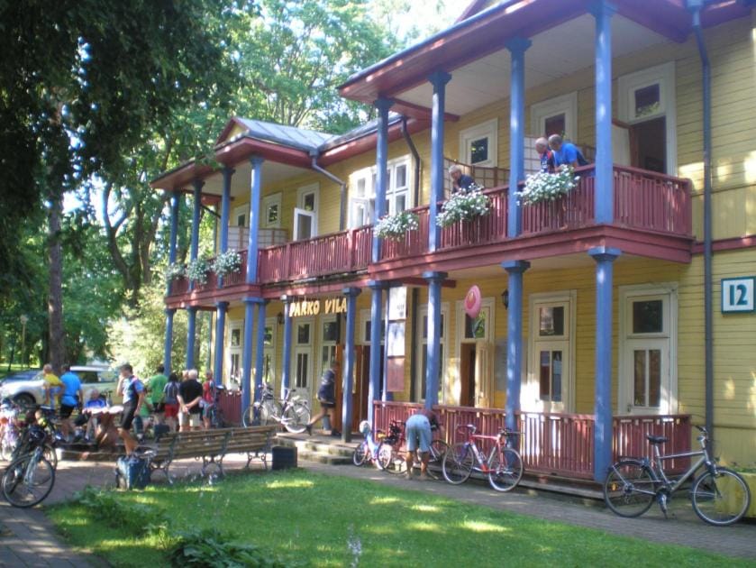 Property building, Day