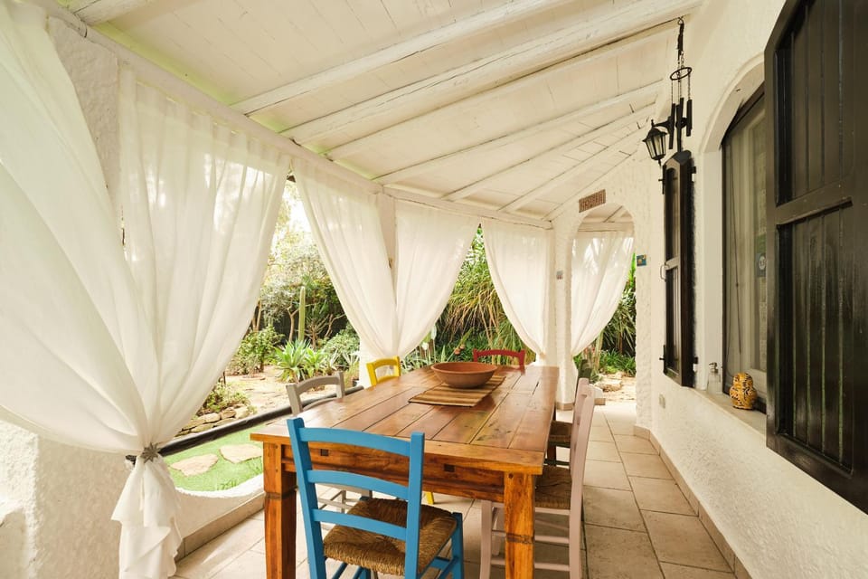 Patio, Dining area