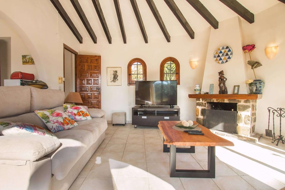 Communal lounge/ TV room, Living room