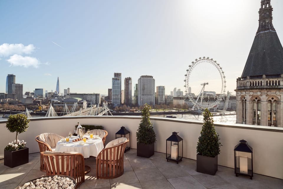 View (from property/room), Balcony/Terrace, City view