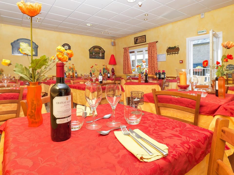Restaurant/places to eat