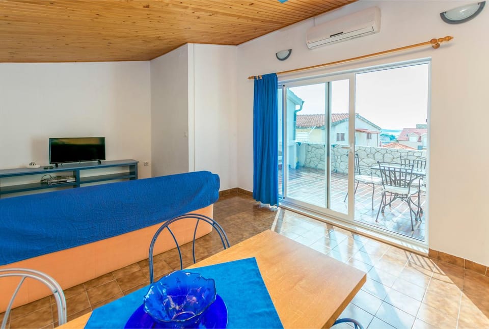 View (from property/room), Balcony/Terrace, Seating area