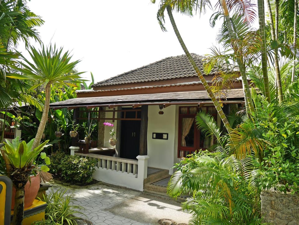 Property building, Garden, Garden view