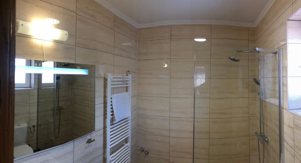 Chola Guest House Bed and Breakfast in Bitola