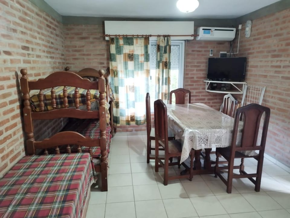 TV and multimedia, Dining area, air conditioner
