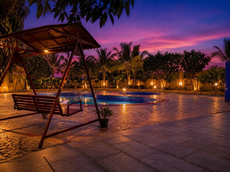 Swimming pool