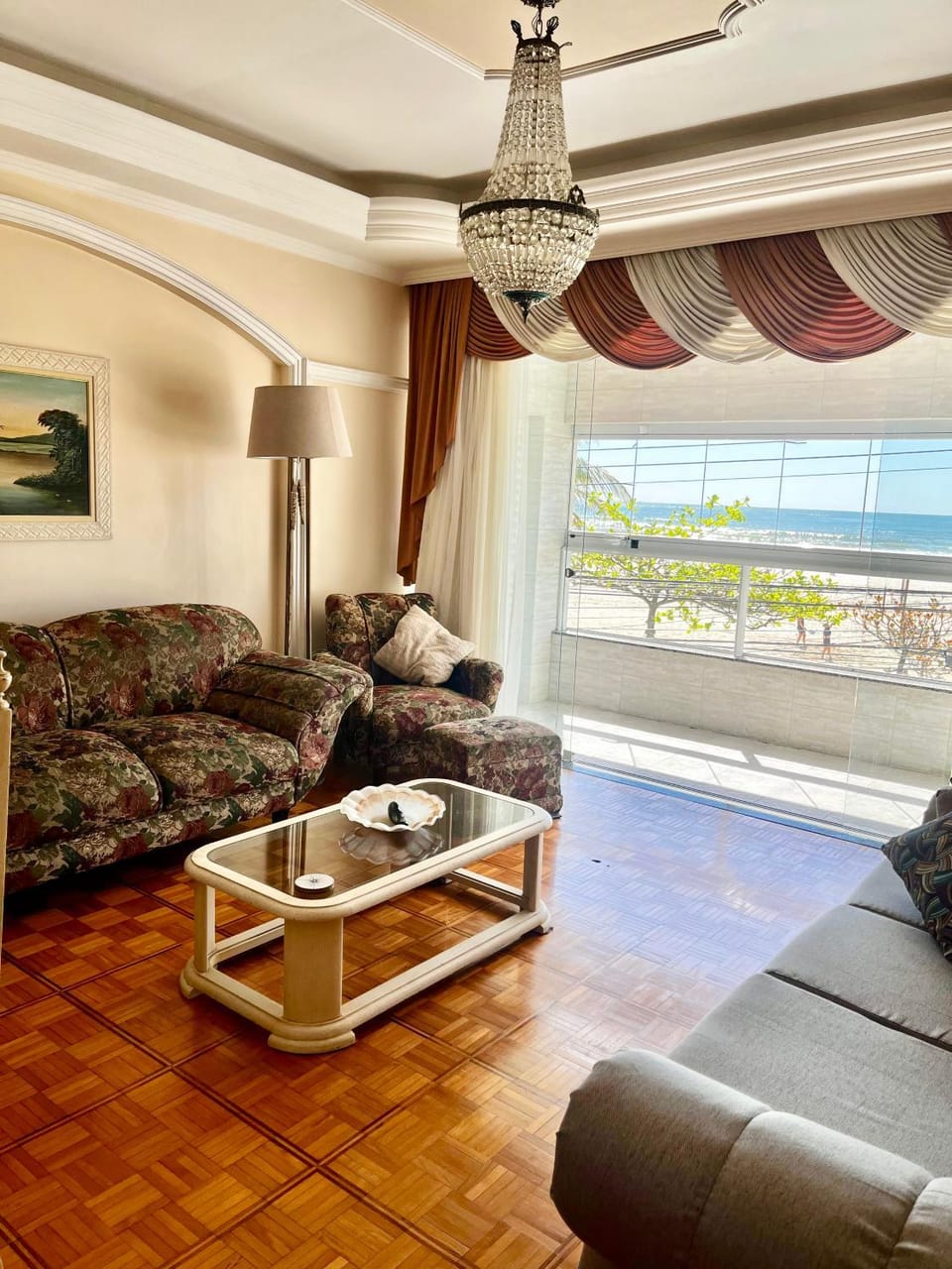Communal lounge/ TV room, Living room