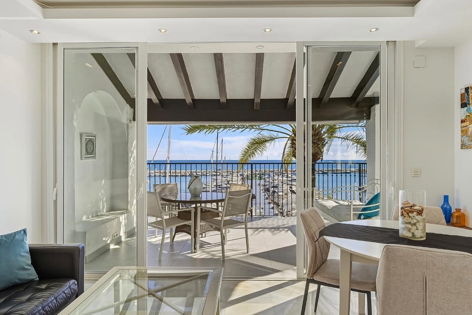 Front Line Penthouse Puerto Banus With Sea Views Apartment in Marbella