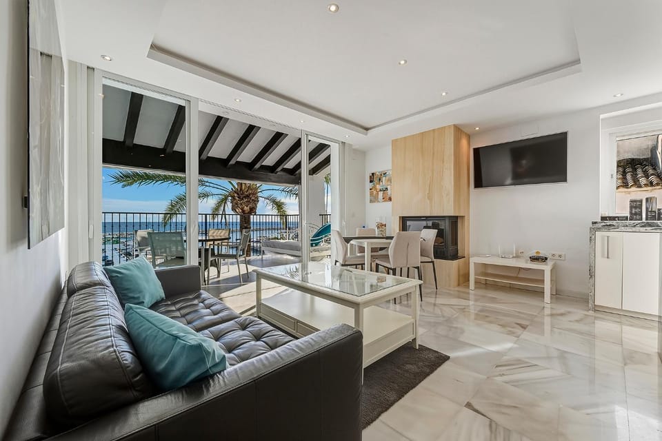 Balcony/Terrace, Living room, Seating area, Sea view, Sea view