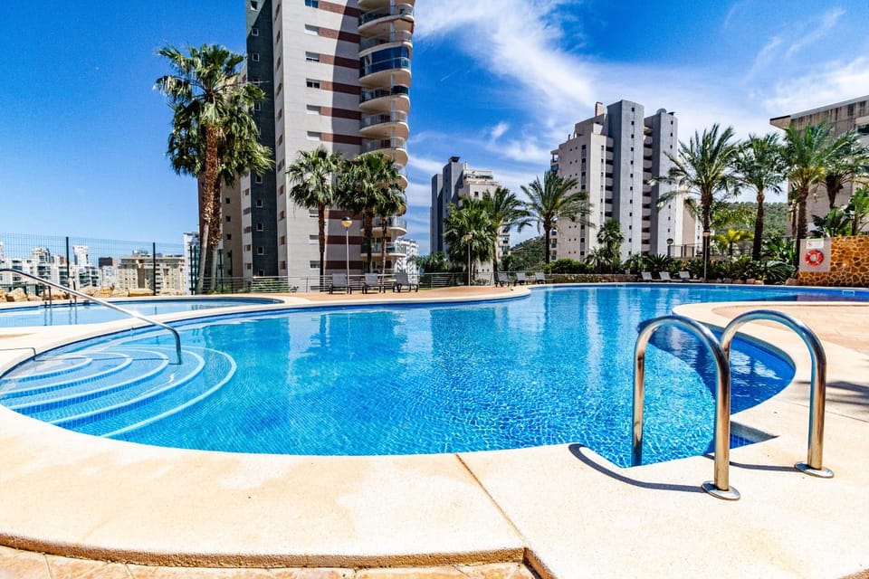 Swimming pool, sunbed
