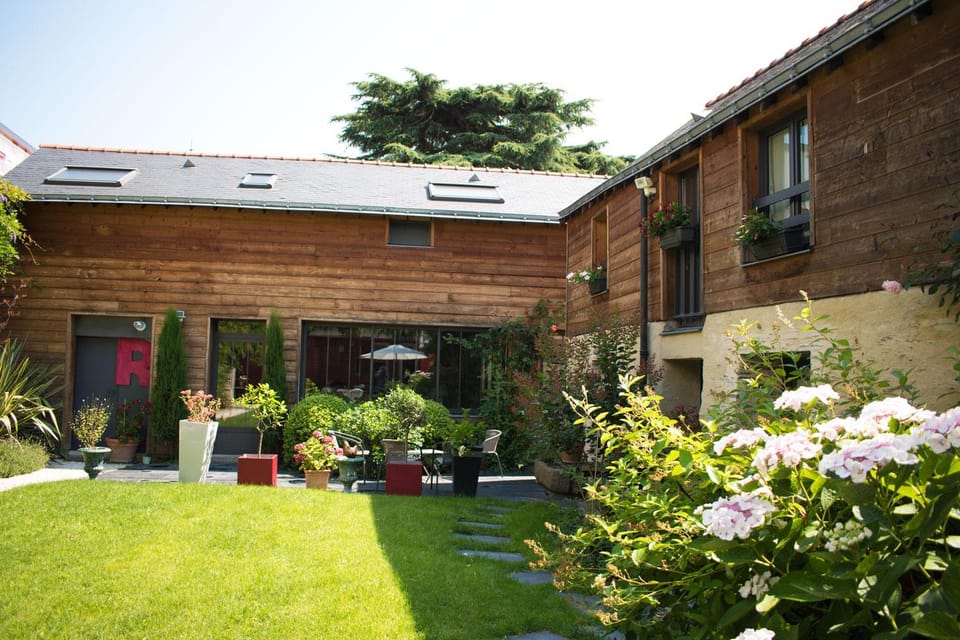 Madeleine & Cie Bed and Breakfast in Angers