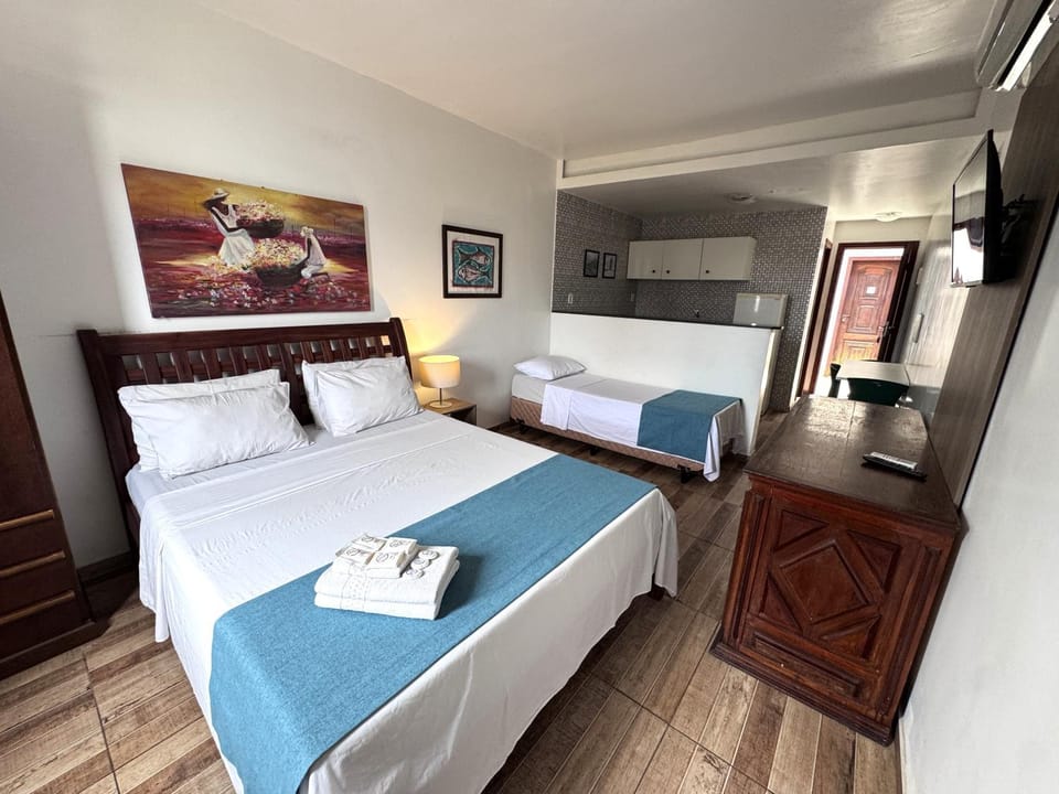 Bed, TV and multimedia, Bedroom, minibar, air conditioner