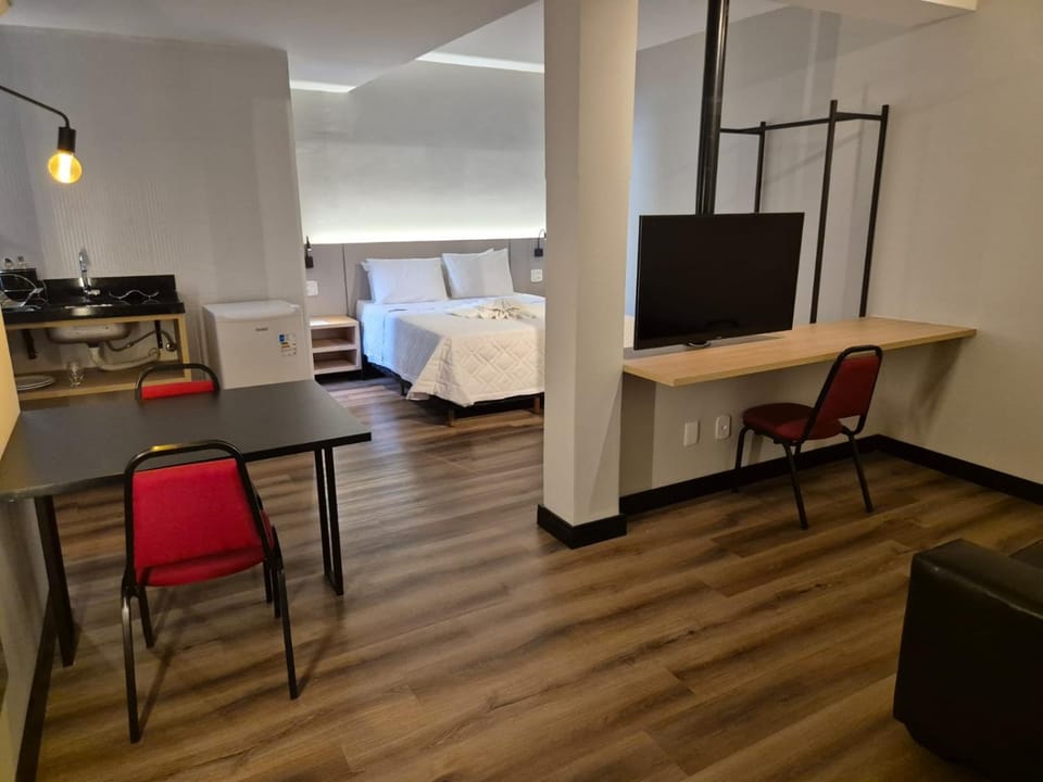 TV and multimedia, Kitchen or kitchenette, Living room, Seating area