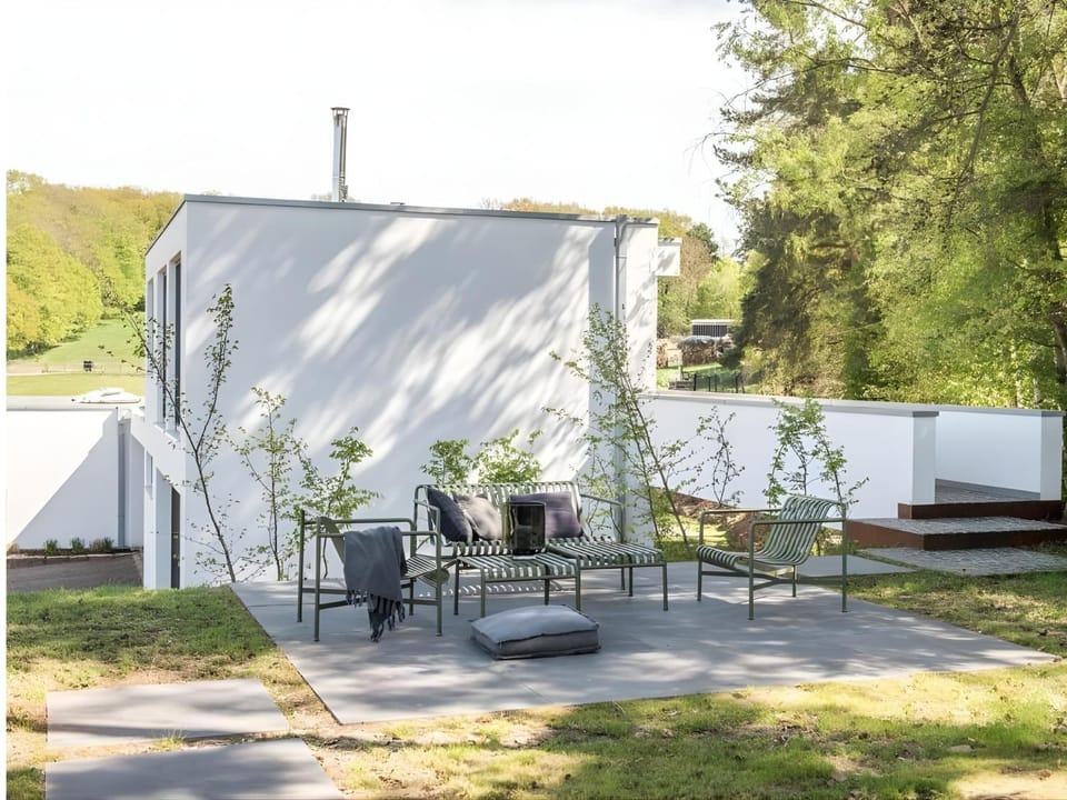 Garden, Seating area