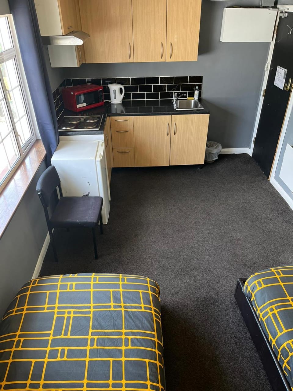 'SUPER CHEAP ROOMS' - Run away from expensive hotels! Bed and Breakfast in Hatfield