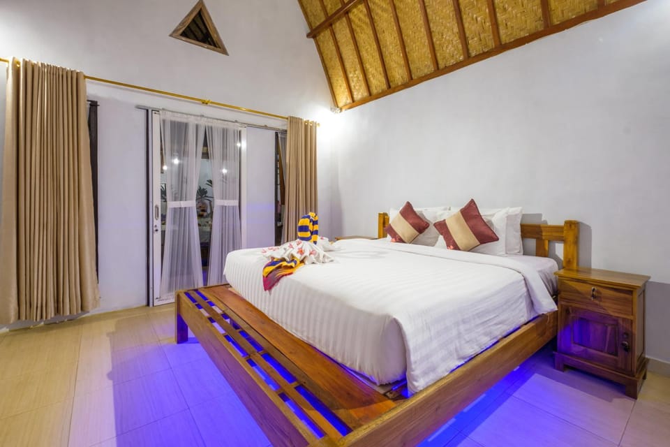 Crystal Bay Bungalows Bed and Breakfast in Nusapenida