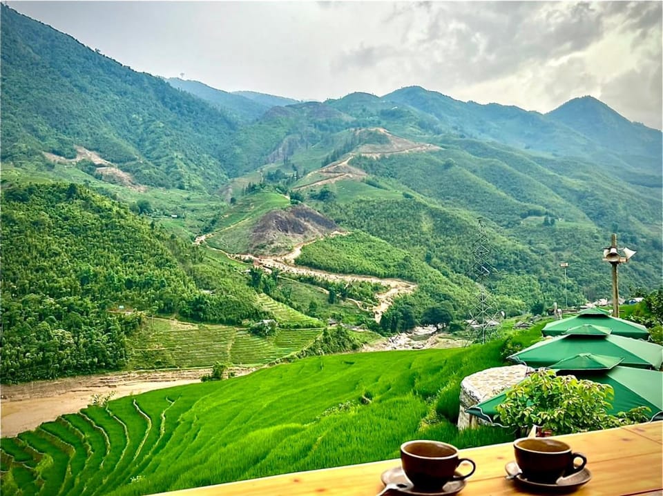 Natural landscape, View (from property/room), Garden view, Lake view, Landmark view, Mountain view