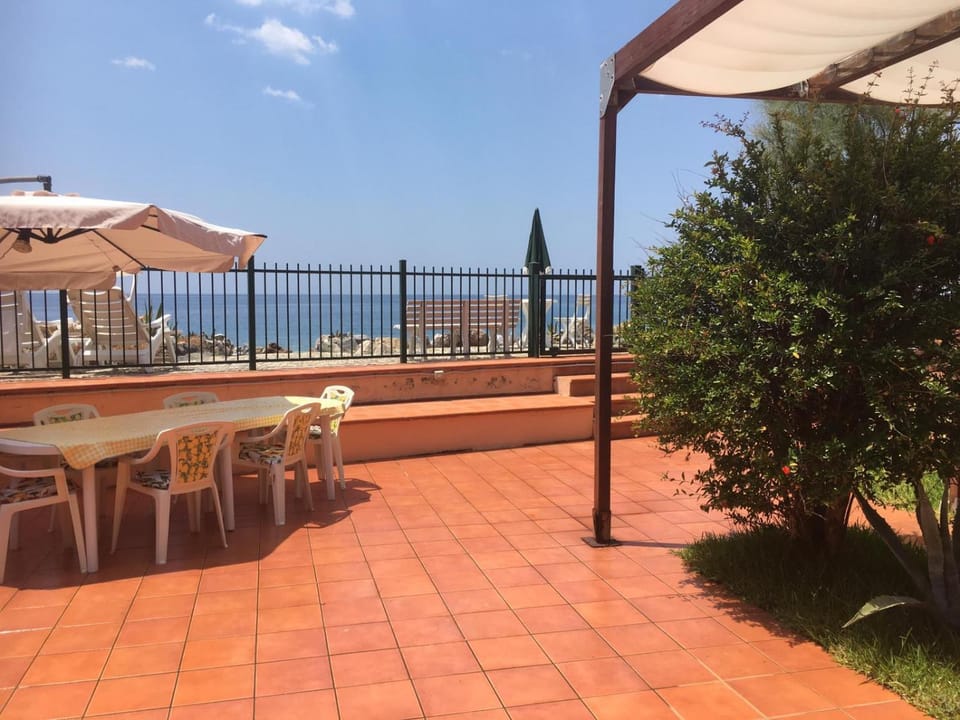 Il terrazzino di Lulù House in Calabria