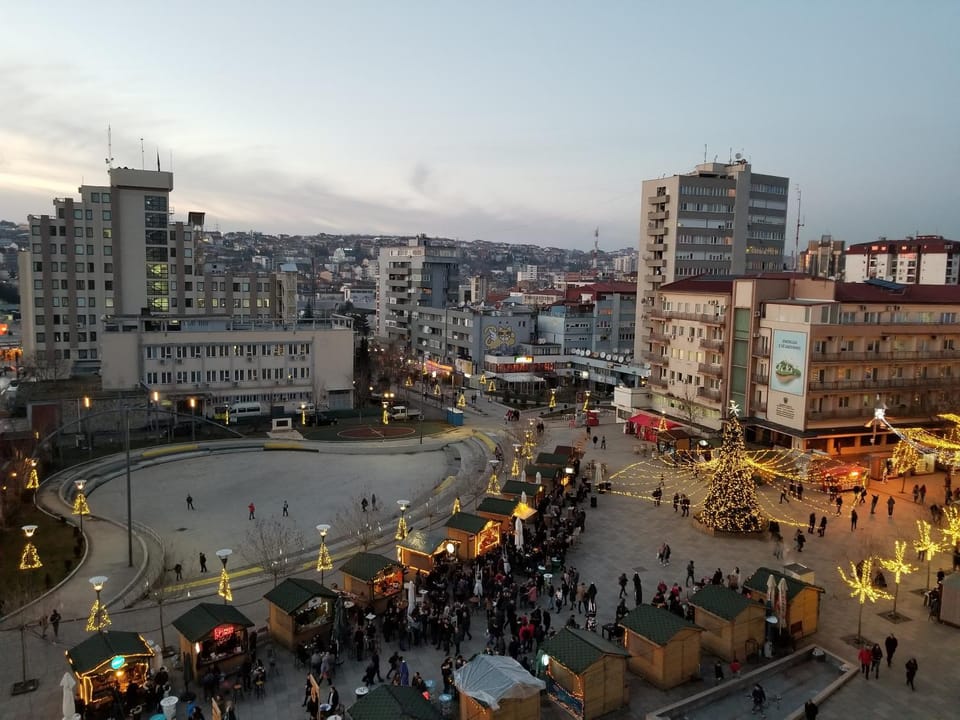 Balcony/Terrace, On site, City view, Street view