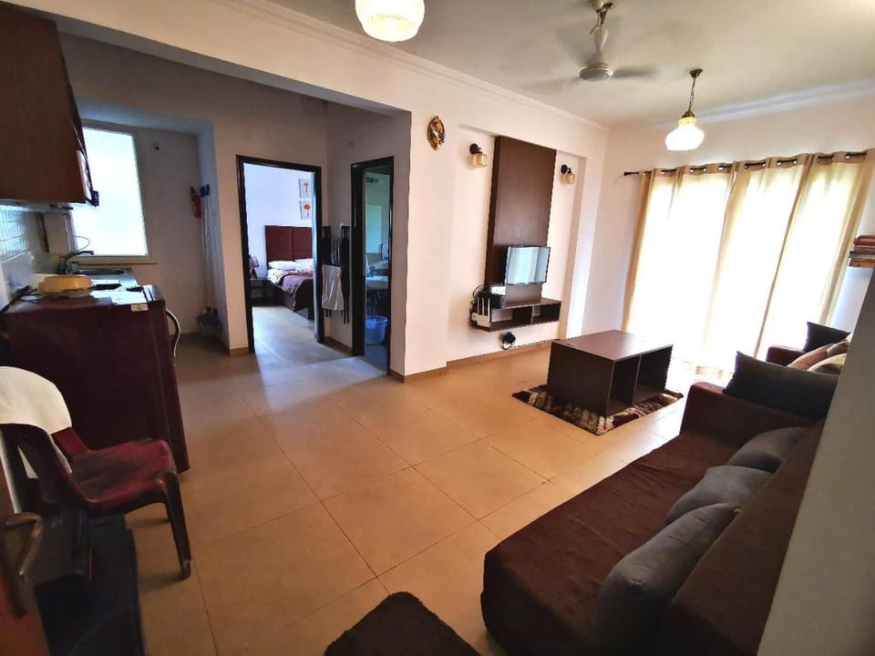 TV and multimedia, Kitchen or kitchenette, Living room, Seating area