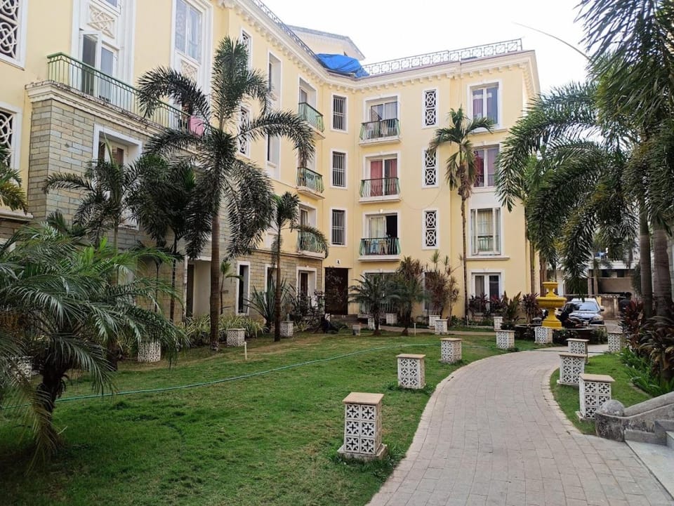 Property building, Garden